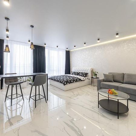 Лучшие Апартаменты На 2 Этаже В Жк Seven Kiew Exterior foto