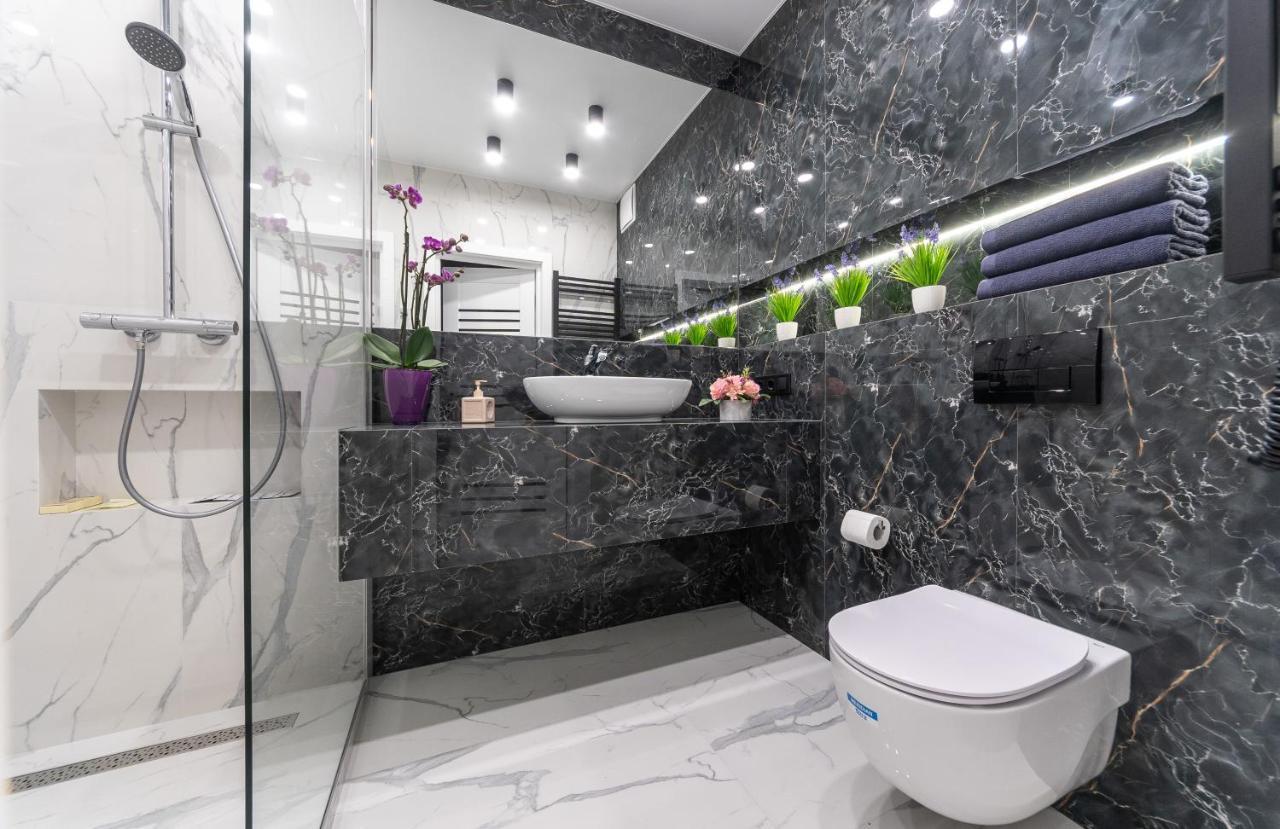 Лучшие Апартаменты На 2 Этаже В Жк Seven Kiew Exterior foto