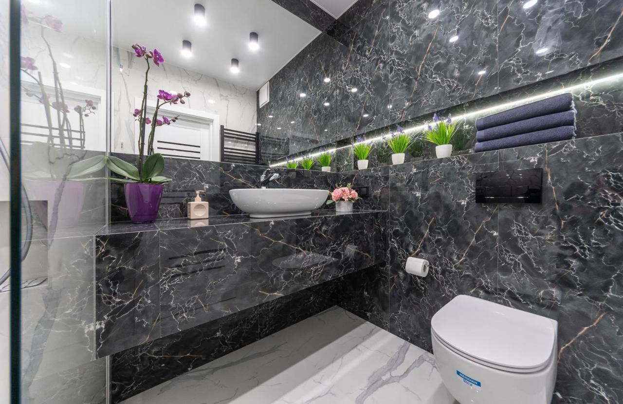 Лучшие Апартаменты На 2 Этаже В Жк Seven Kiew Exterior foto